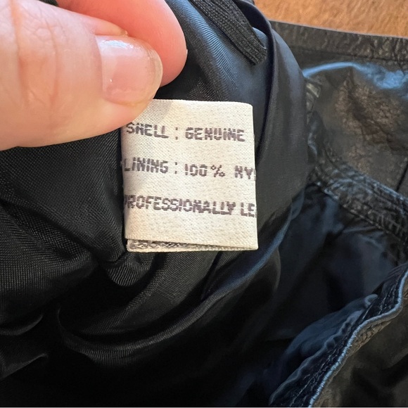 VINTAGE Genuine Leather High-waisted Pencil Skirt - Picture 6 of 8